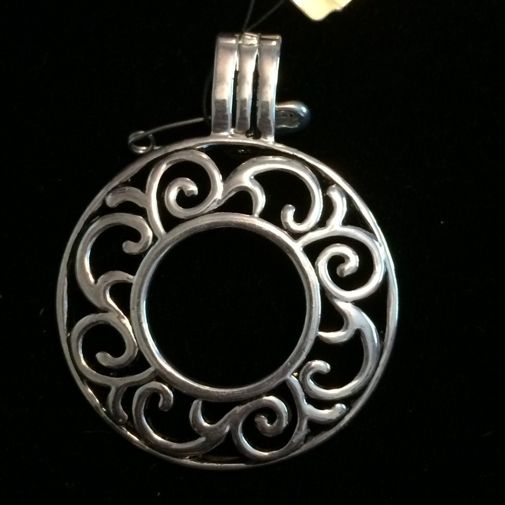 Annette Enhancer Necklace Enhancer